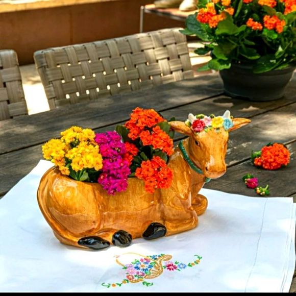 SOLD FLASH SALE Pioneer woman brown floral cow Planter NO FURTHER DISCOUNTS - Picture 2 of 5